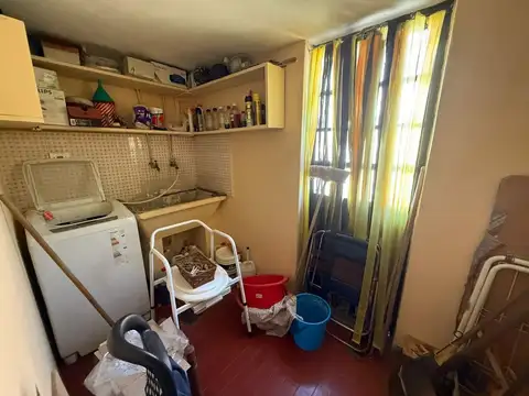 Casa 2 ambientes con 1 baño