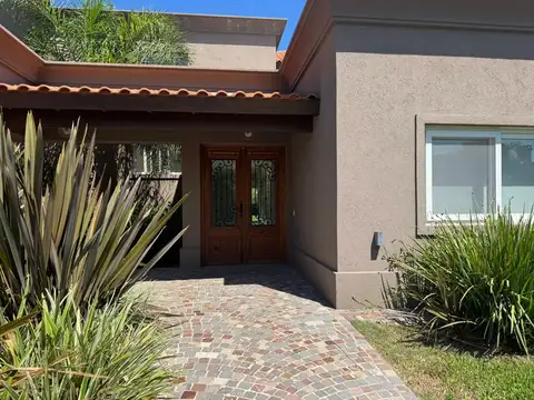 Casa en Alquiler de 4 dormitorios