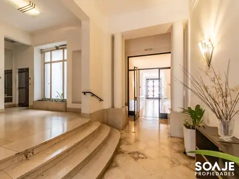 PISO 230 M2 EN RIOBAMBA Y SANTA FE - RECOLETA