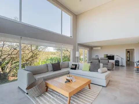 VENTA CASA 6 AMBIENTES ISLA SANTA MONICA ESTRENAR