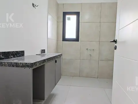 Casa en Venta en Pilar Del Este - Santa Sofia, USD 185.000