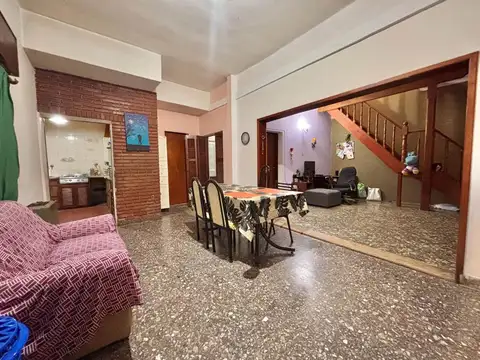 VENTA CASA 4 AMBIENTES EN LOMAS DEL MIRADOR