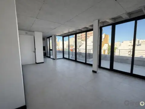 Venta departamento 2 ambientes con terraza en Colegiales