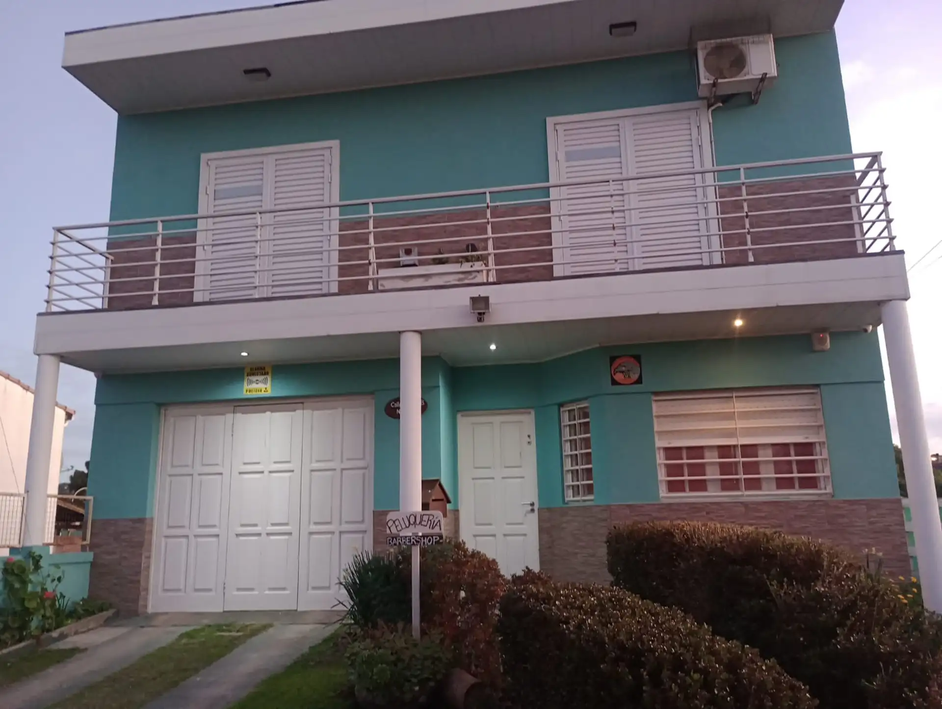 HERMOSO CHALET CON PARQUE SAN PATRICIO