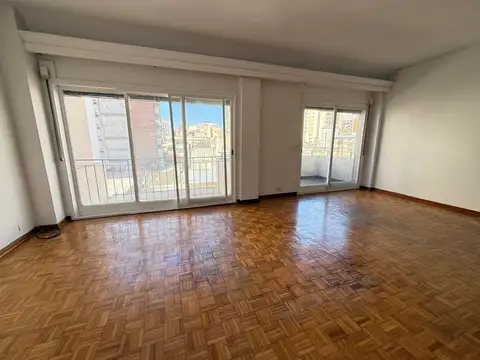 Departamento en Alquiler de 4 dormitorios