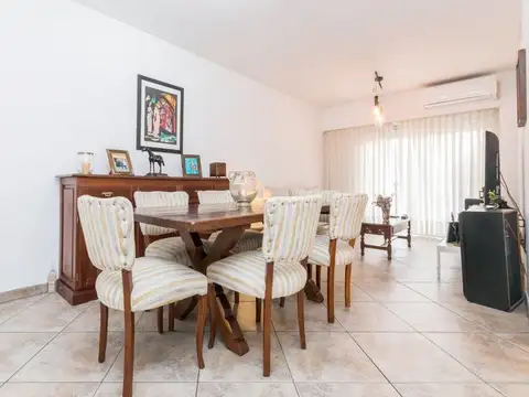 DEPARTAMENTO 4 AMB CON COCHERA EN LANUSITA
