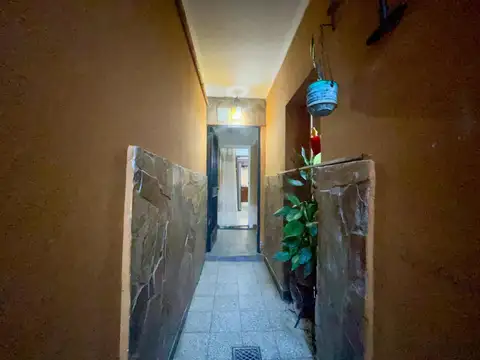 VENTA PH de dos dormitorios y patio, Arroyito, Rosario.