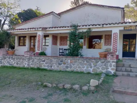 VENTA HOSTERÍA CON PILETA BIALET MASSE PUNILLA CBA