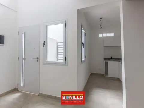 Depto Tipo Casa en Venta en Villa Pueyrredon, USD 115.000