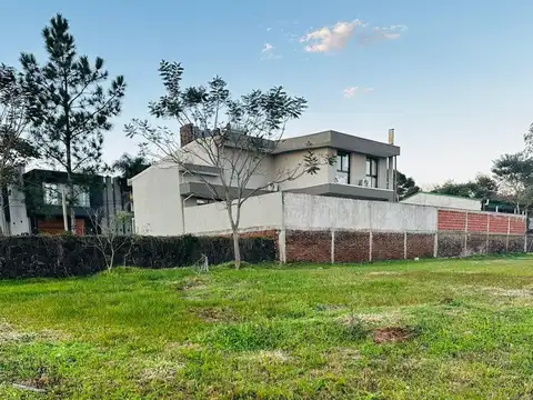 TF790 - TERRENO EN VENTA - B° PRIVADO PANAMBÍ