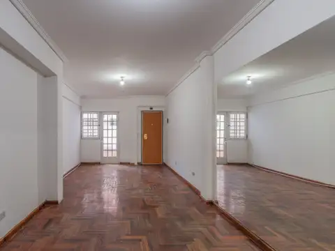 Depto Tipo Casa 3 ambientes con 2 baños