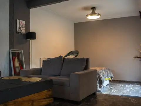 Depto Tipo Casa en Venta 52 años