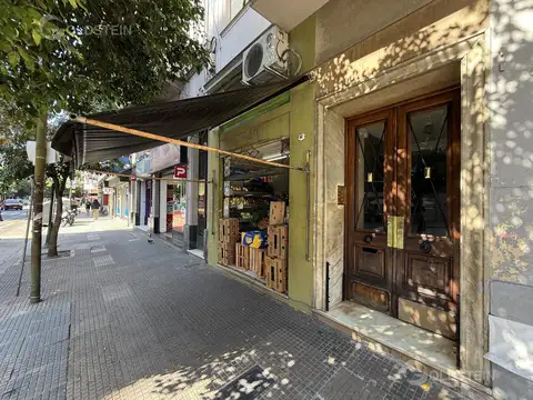 AV. Angel Gallardo  100