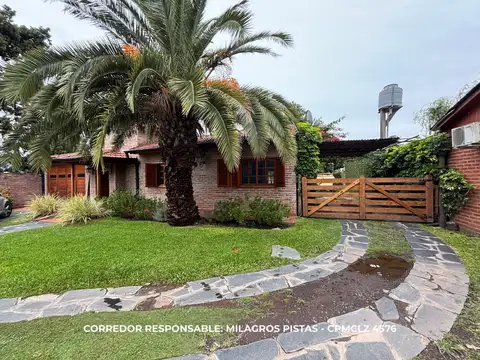 Casa en Venta con 2 cocheras