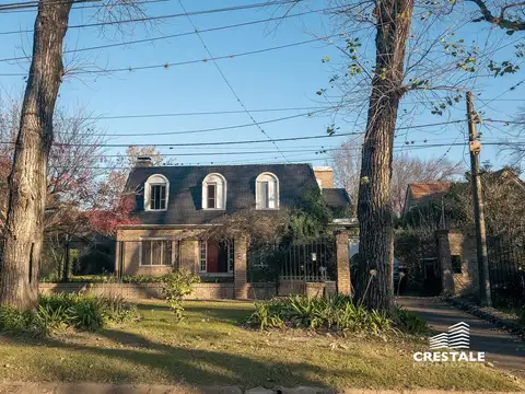 Casa en Venta con 2 cocheras
