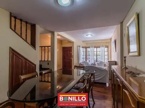 Casa 5 ambientes con 5 baños