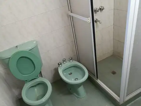 Casa en gran terreno céntrico