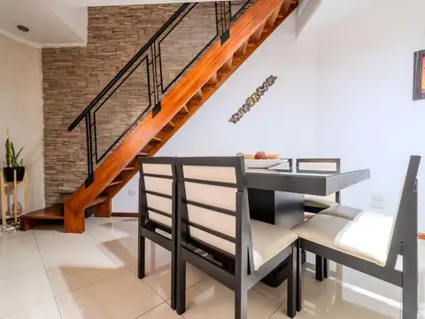 VENTA/PERMUTA - Casa - 2 Dormitorios - Patio y Parrilla - Belgrano, Rosario