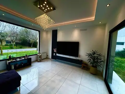 Casa en Venta en General Rodríguez, USD 310.000