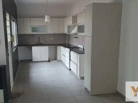 Depto Tipo Casa en Alquiler en La Plata, USD 1.100