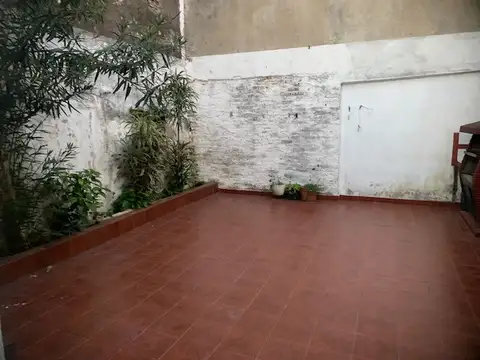 Casa en Alquiler con 2 cocheras