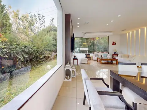 VENTA CASA 6 AMBIENTES CON PILETA EN SAN CARLOS COUNTRY