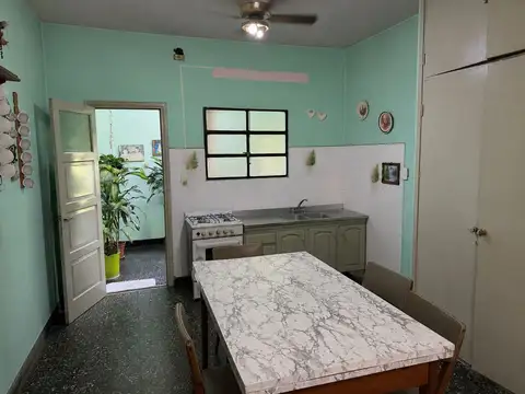 Casa 4 ambientes con 1 baño