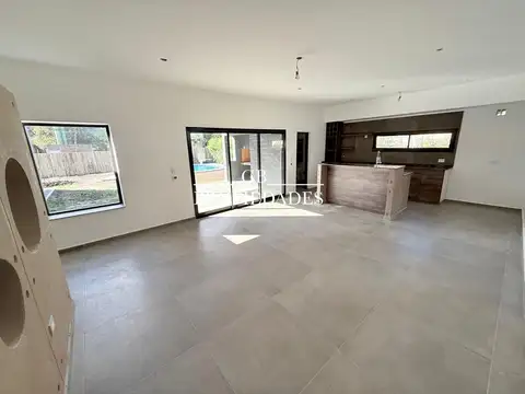 Casa en Venta en Pilar del Este - Santa Emilia, USD 165.000