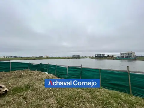 Casa en Venta con 6 cocheras