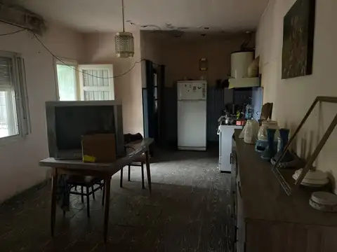 Casa 4 ambientes con 1 baño
