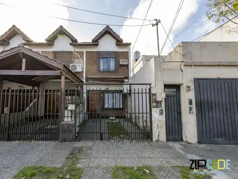 Venta Duplex de 4 amb con Parrilla, Jardín y Quincho en Ramos Mejia