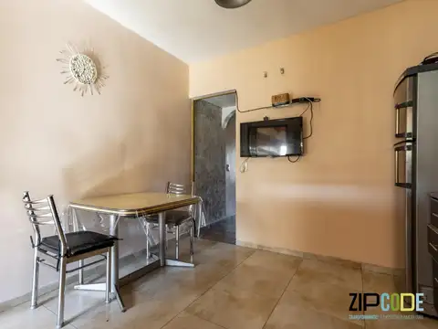 Depto Tipo Casa 4 ambientes con 1 baño
