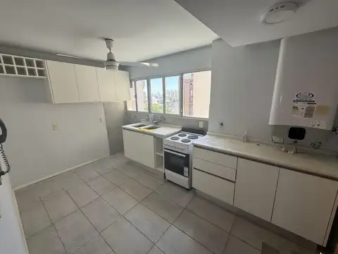 Departamento de dos dormitorios frente a plaza Colón