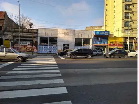 Av Pres Bartolome Mitre 1458