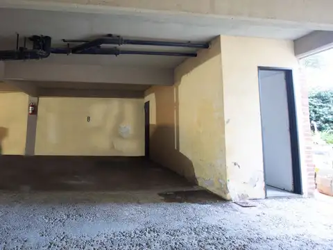 VENTA DE COCHERA EN PB EN EXCELENTE UBICACIÖN 