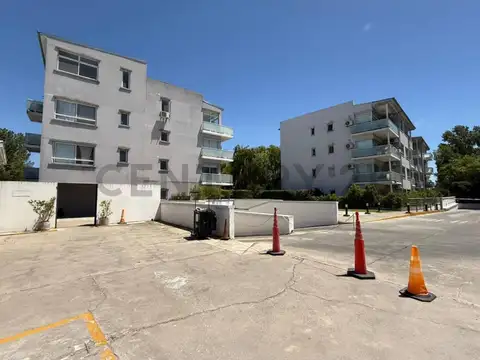 Departamento en Alquiler en La Mora, USD 1.100