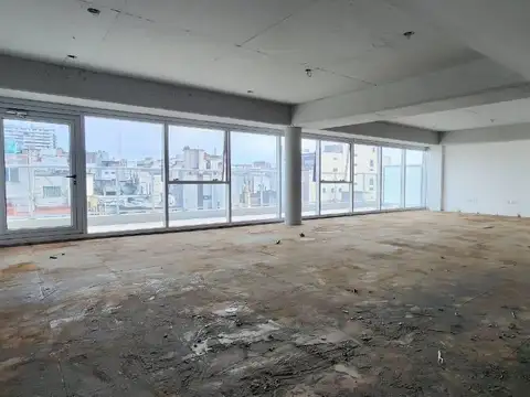 Oficina en Av. Cordoba esquina Uruguay 322m2   72m2 Terraza a estrenar !!