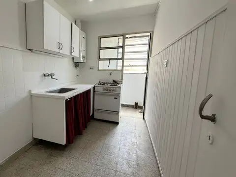 Venta depto 4 amb frente, balcón OLIVOS PERMUTA