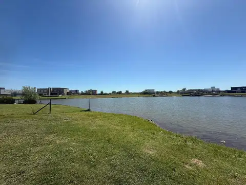 Terreno en Venta de 922,0 m2