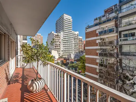 HERMOSO Y LUMINOSO DEPARTAMENTO - 4 AMBIENTES - BALCÓN CORRIDO - ESCRITORIO - DEPENDENCIA - BELGRANO