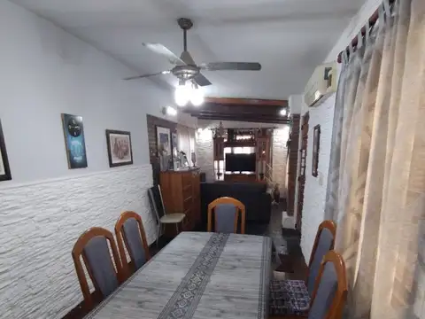 Casa en Venta con 4 cocheras