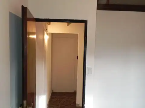 Depto Tipo Casa 2 ambientes con 1 baño