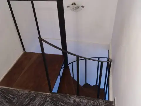 Depto Tipo Casa en Alquiler de 1 dormitorio