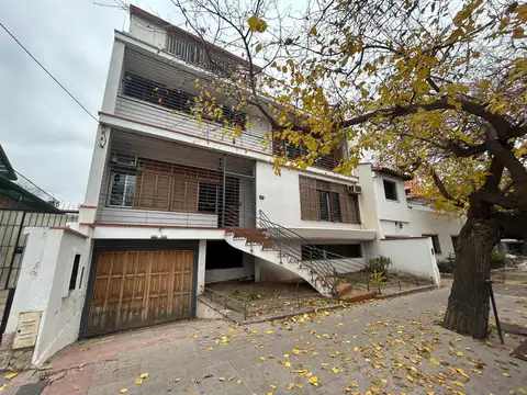 Casa Barrio Bombal, 6 Dorm, 5 Baños, 3 Cocheras, Piscina, Apta Crédito