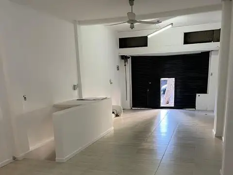 Santa Rosa e/ 25 de Mayo y Avenida Maipú