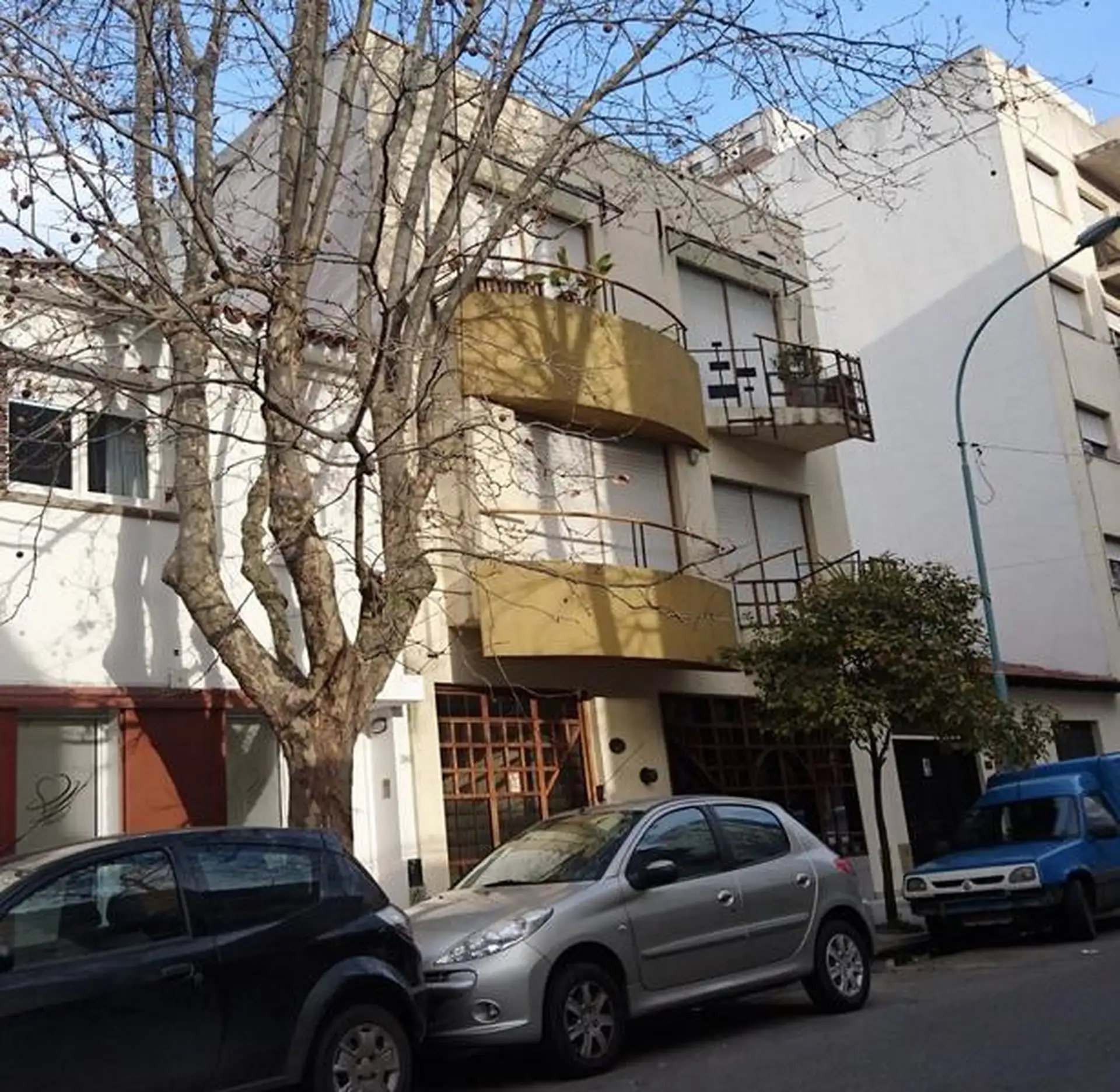 Importante propiedad en calle Catamarca