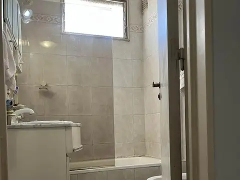 Departamento semipiso  2 ambientes en VENTA - Zona BOEDO-