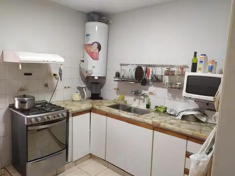 Casa 5 ambientes con 1 baño