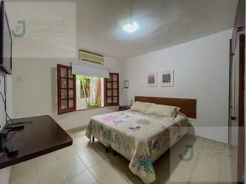 Amplia Casa de 4 dormitorios en Venta Macro-Centro