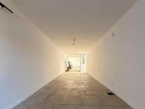 Casa en Venta con 4 cocheras